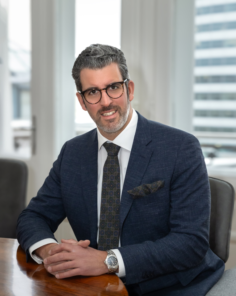 Portraitfoto von Dr. Philipp Wappel